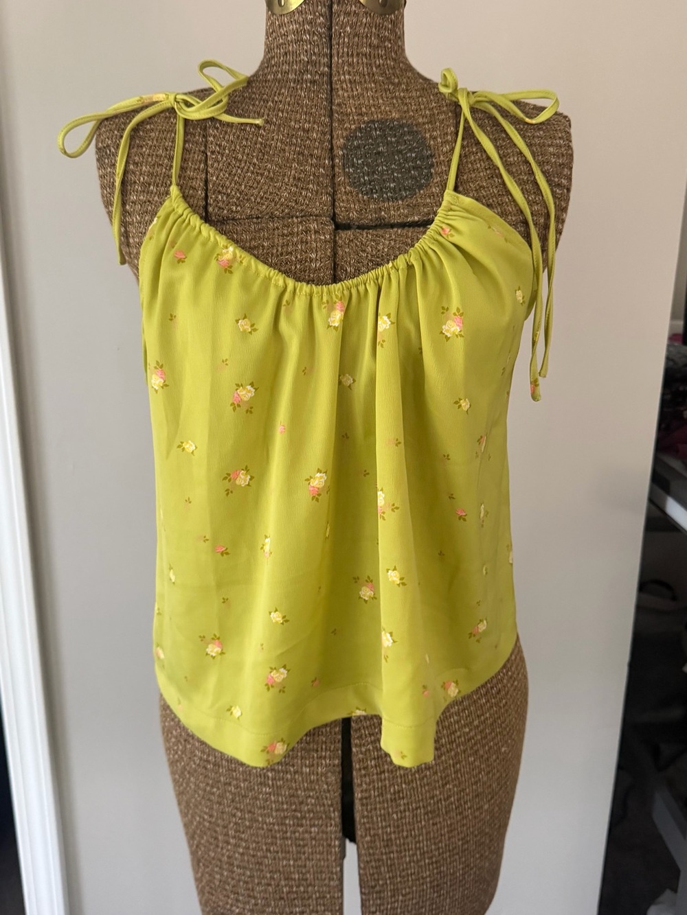 Urban Outfitters Chartreuse Green Flowy Camisole Tank Top w/ Tie Straps, M